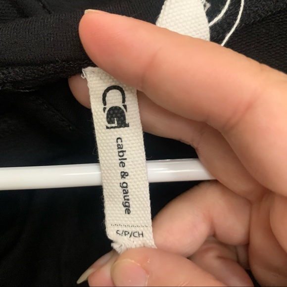 Cable & Gauge black short sleeve romper size S - Picture 8 of 9